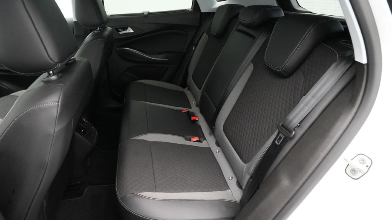 Opel Grandland X 1.6 Turbo Hybrid4 300pk Innovation