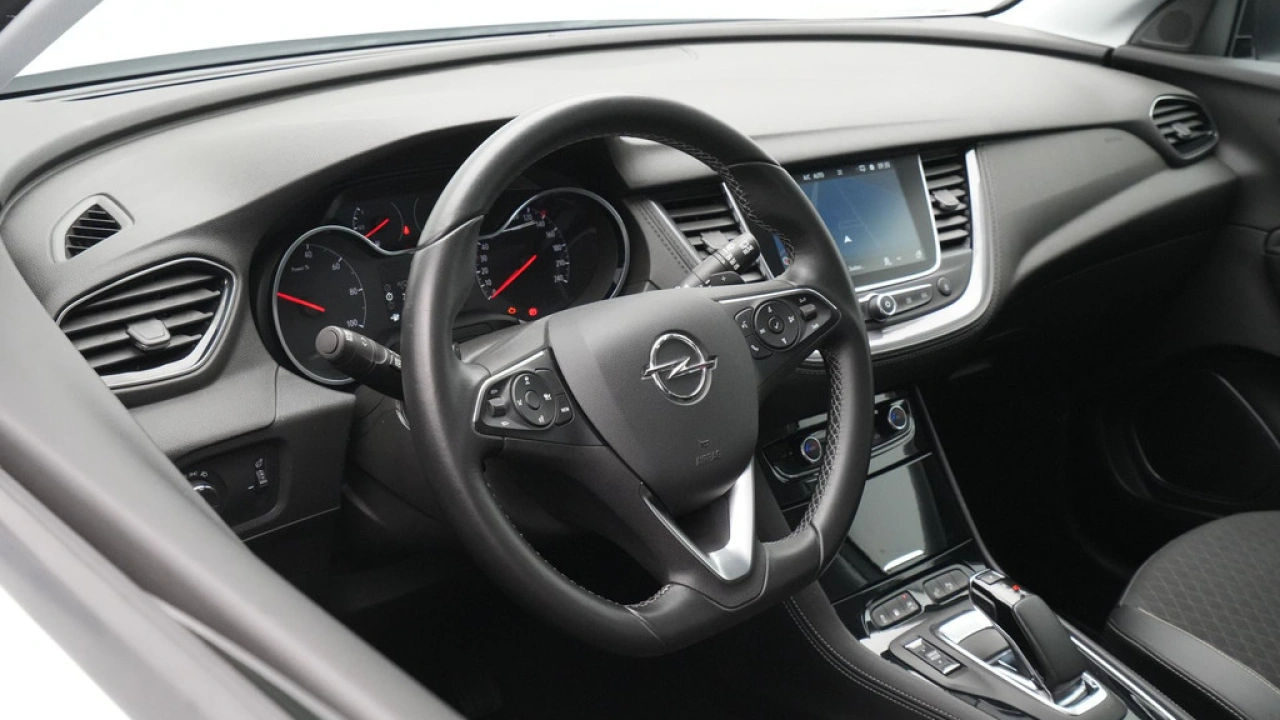 Opel Grandland X 1.6 Turbo Hybrid4 300pk Innovation