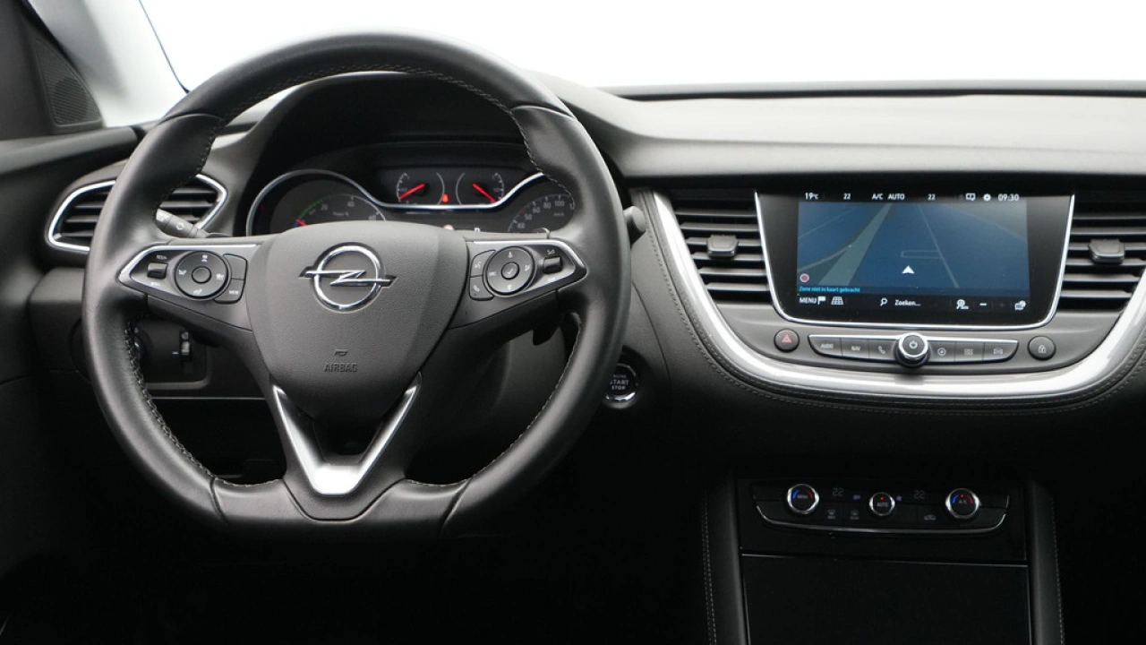 Opel Grandland X 1.6 Turbo Hybrid4 300pk Innovation