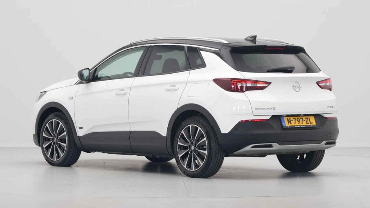 Opel Grandland X 1.6 Turbo Hybrid4 300pk Innovation