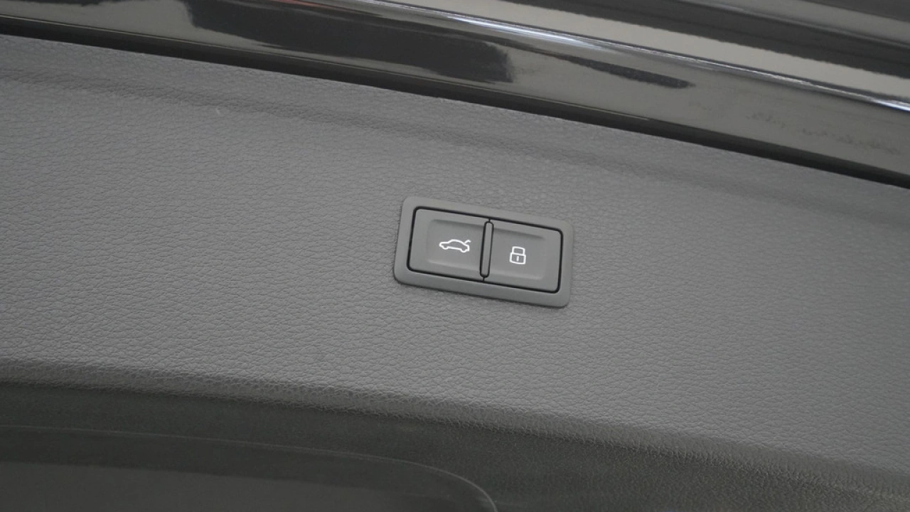 Audi Q5 50 TFSI e 220kW/299 pk S-tronic Advanced edition