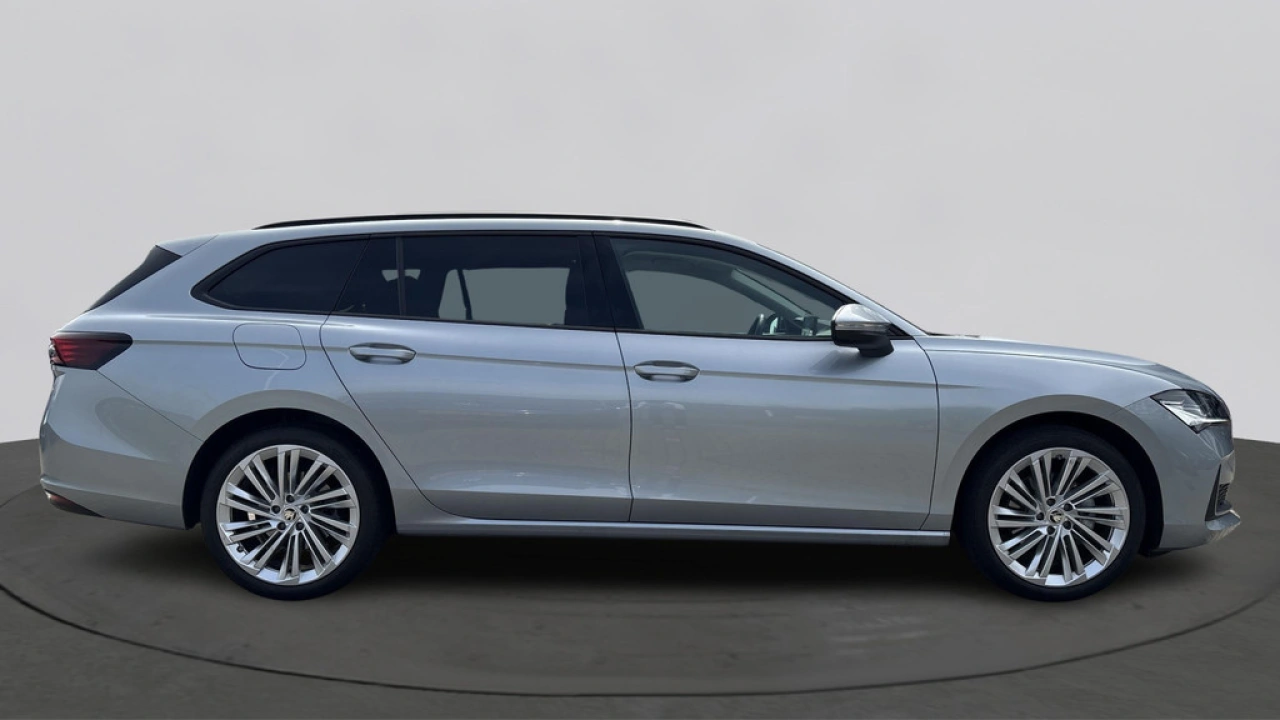 Škoda Superb Combi 1.5 TSI MHEV First Edition