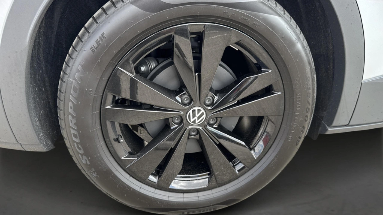 Volkswagen ID.4 Pro Limited Edition 77 kWh 210 kW / 286 pk SUV Elektrische aandrijving Demonstratiemodel