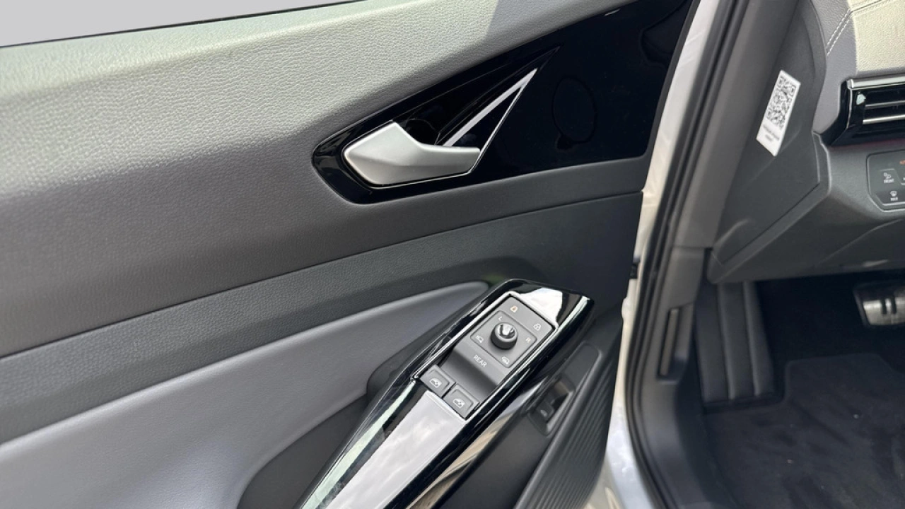 Volkswagen ID.4 Pro Limited Edition 77 kWh 210 kW / 286 pk SUV Elektrische aandrijving Demonstratiemodel
