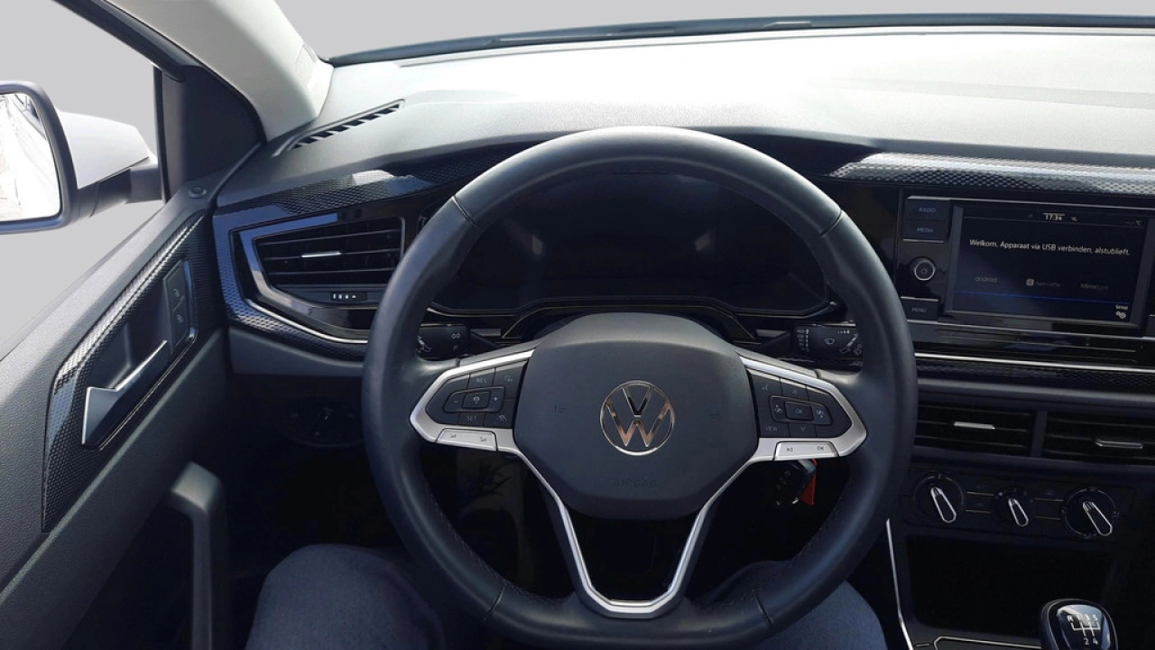 Volkswagen Polo 1.0 TSI Life | App Connect | Privacy Glass |