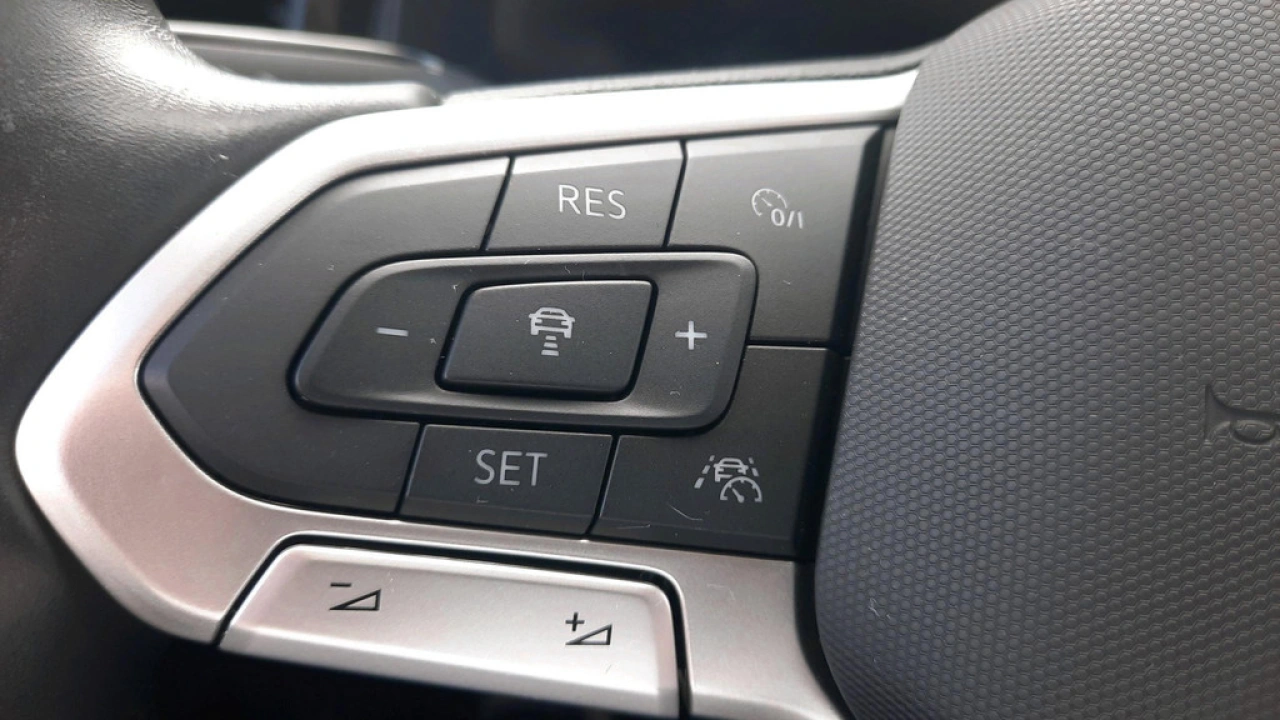 Volkswagen Polo 1.0 TSI Life | App Connect | Privacy Glass |
