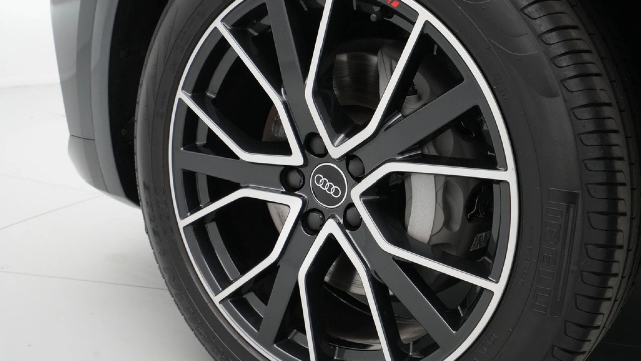 Audi Q5 50 TFSI e 299 pk S edition