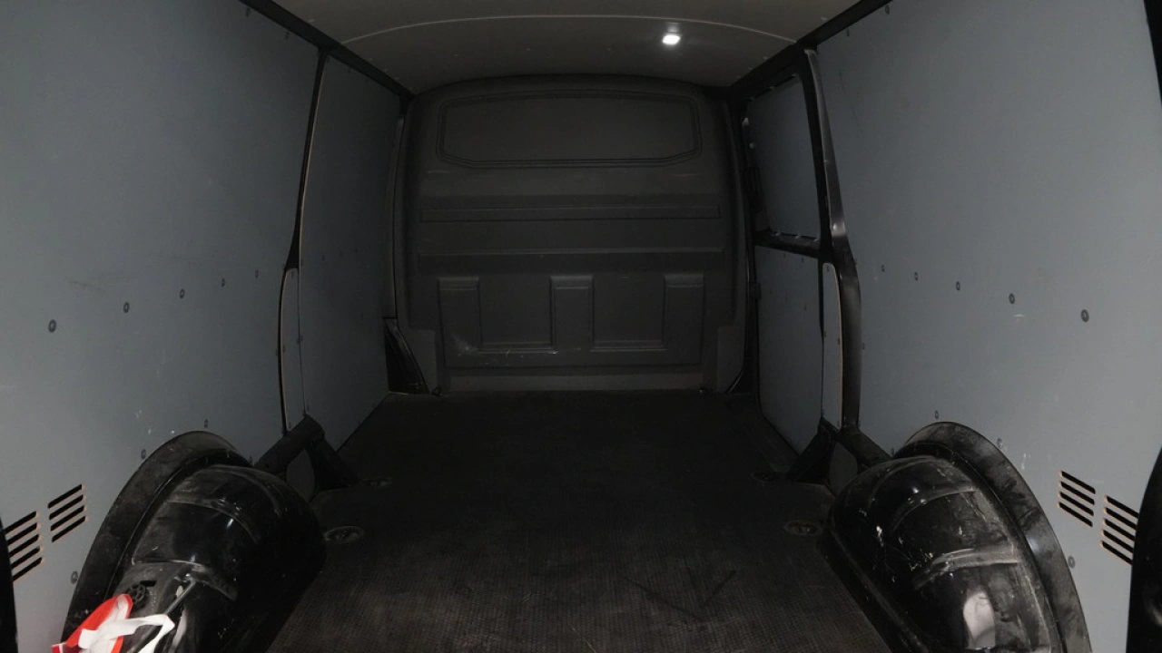 VW Bedrijfswagens Transporter 2.0 TDI L2H1 28 Economy Business