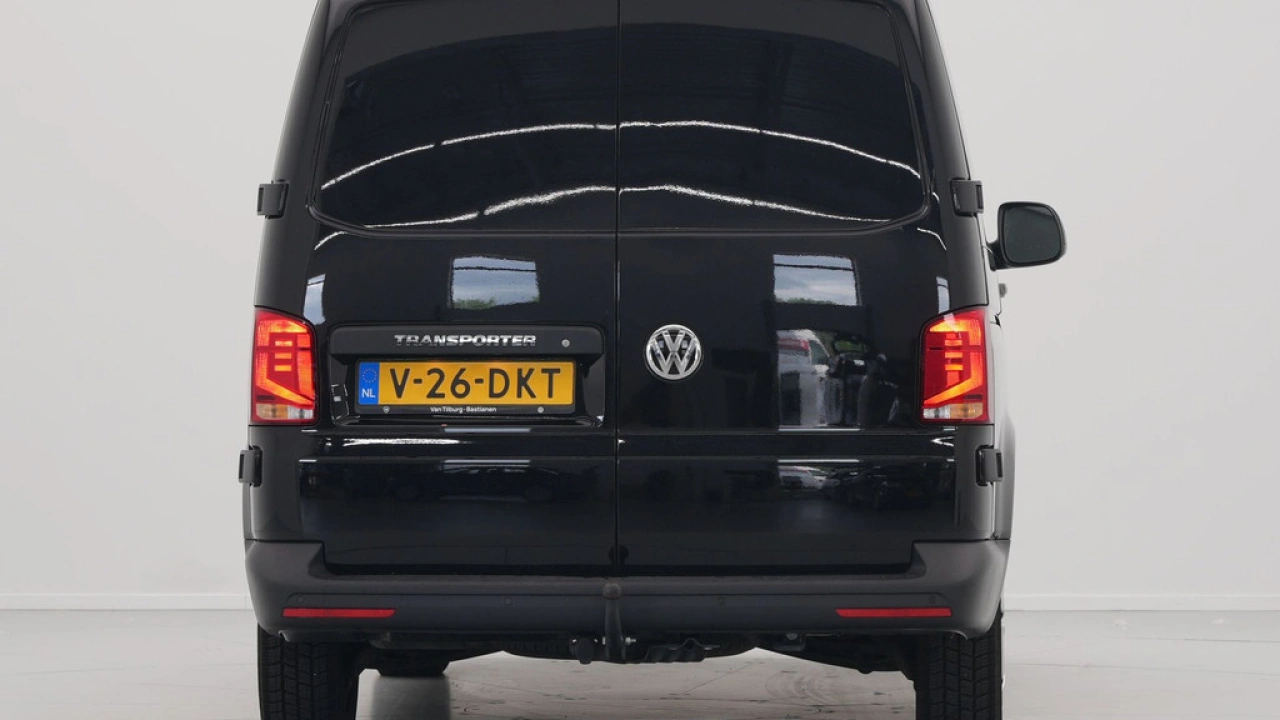 VW Bedrijfswagens Transporter 2.0 TDI L2H1 28 Economy Business
