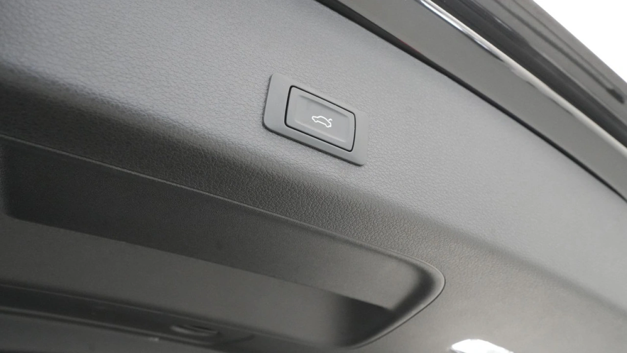 Audi e-tron e-tron 55 quattro 361pk advanced S-Line 95 kWh