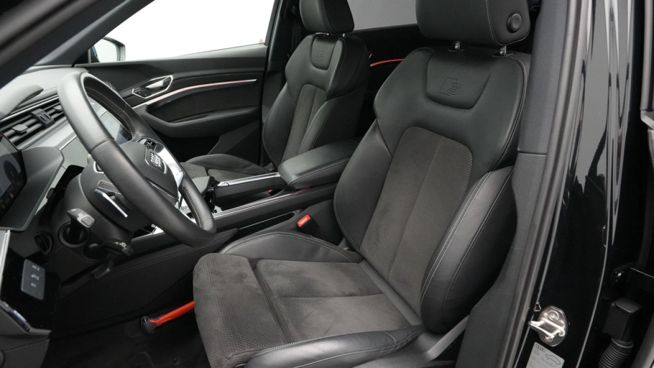 Audi e-tron e-tron 55 quattro 361pk advanced S-Line 95 kWh
