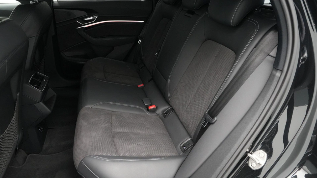 Audi e-tron e-tron 55 quattro 361pk advanced S-Line 95 kWh