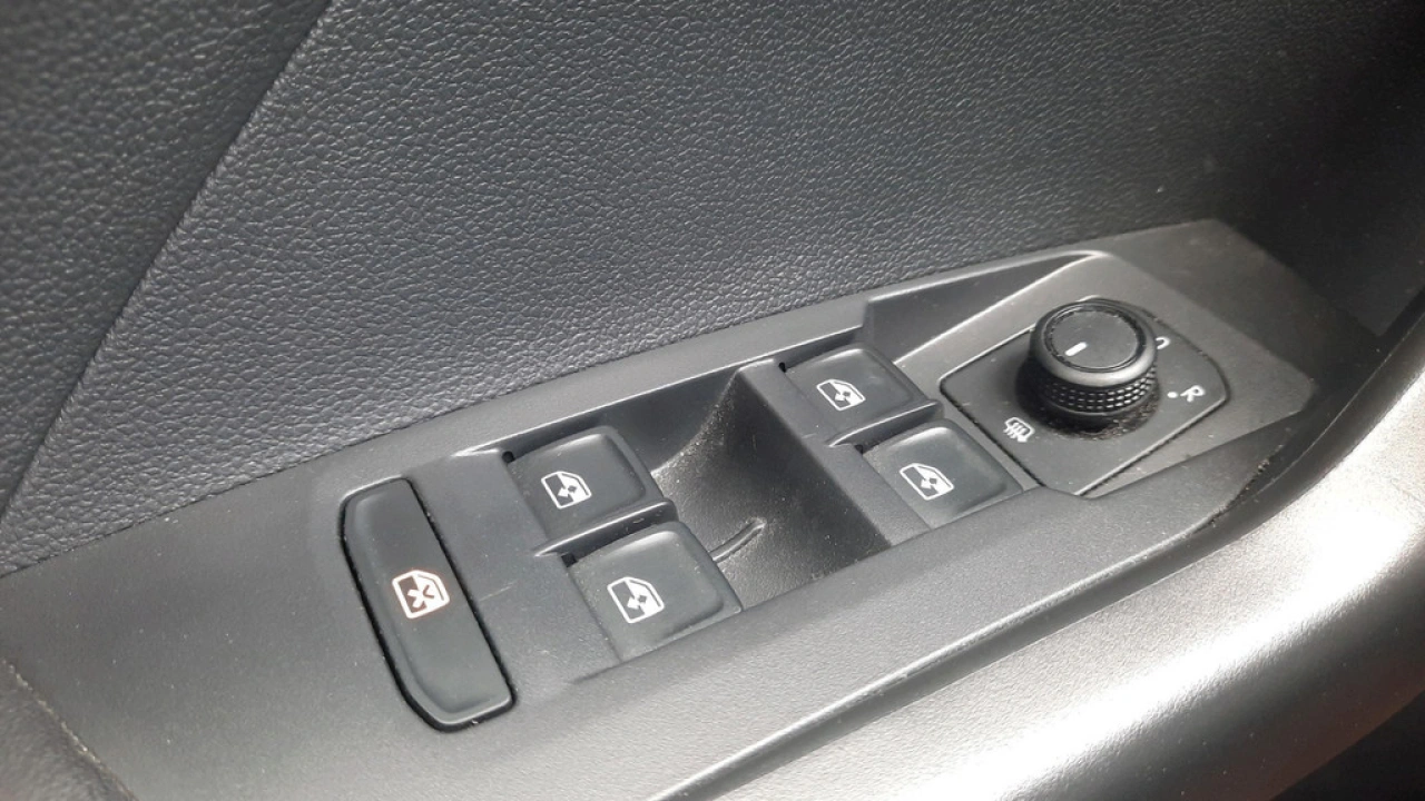 Volkswagen T-Cross 1.0 TSI Life | Multimedia | 17