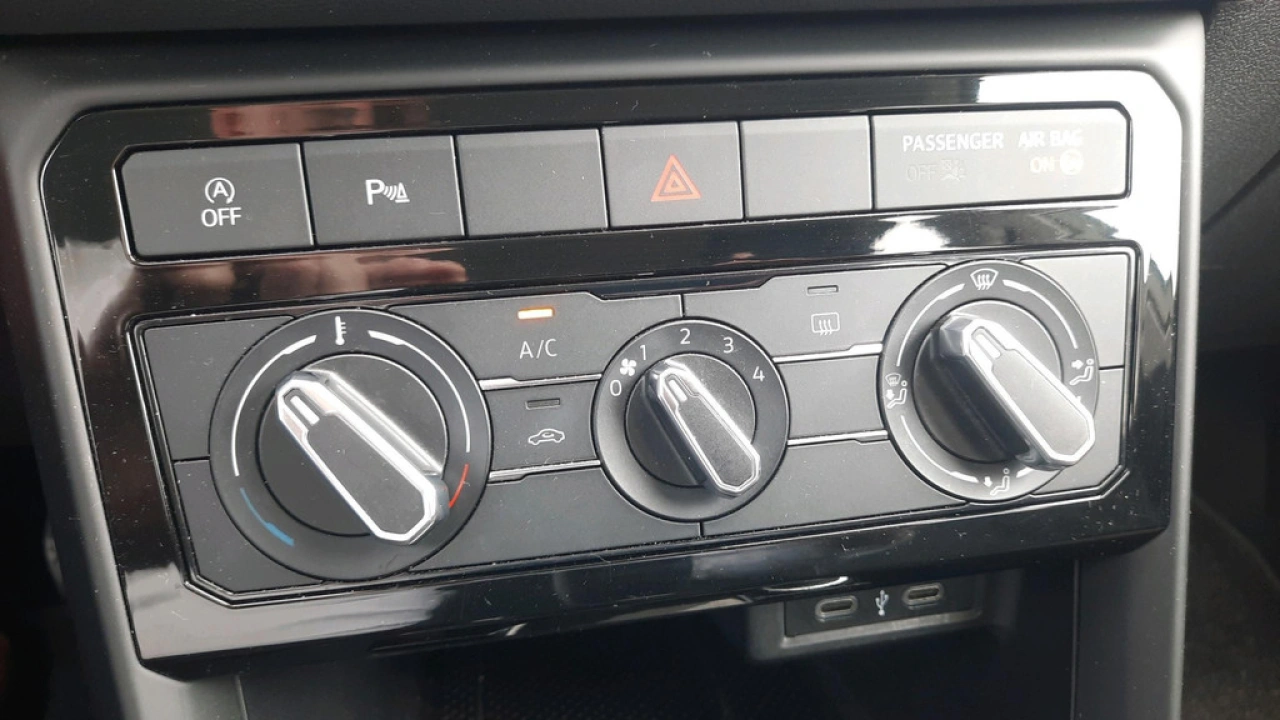 Volkswagen T-Cross 1.0 TSI Life | Multimedia | 17