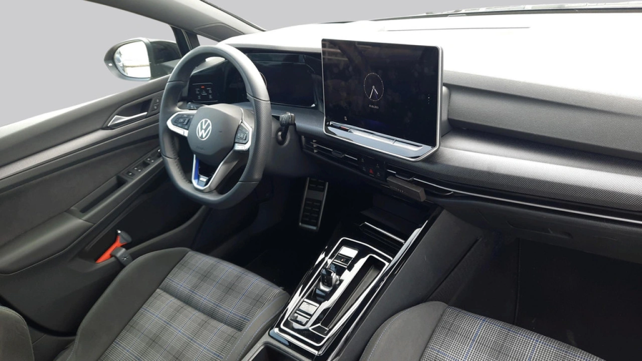 Volkswagen Golf GTE 1.5 eHybrid 272pk DSG Black Style| Matrix | Head Up | 18