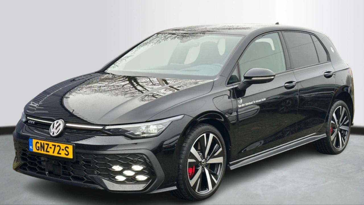 Volkswagen Golf GTE 1.5 eHybrid 272pk DSG Black Style| Matrix | Head Up | 18