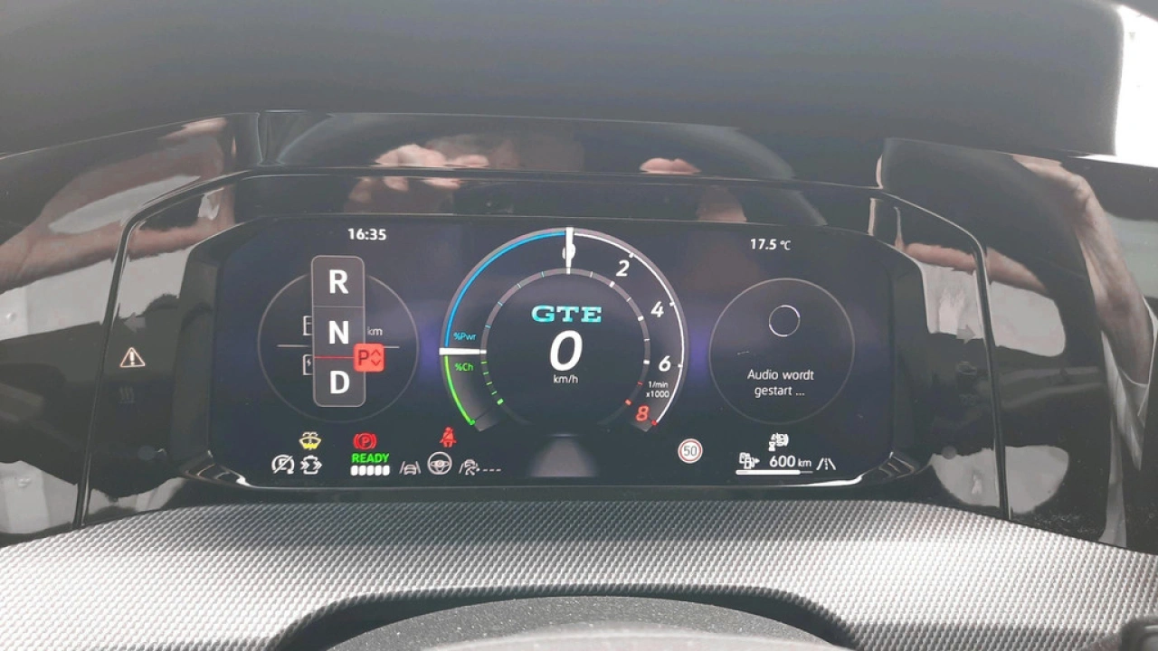 Volkswagen Golf GTE 1.5 eHybrid 272pk DSG Black Style| Matrix | Head Up | 18