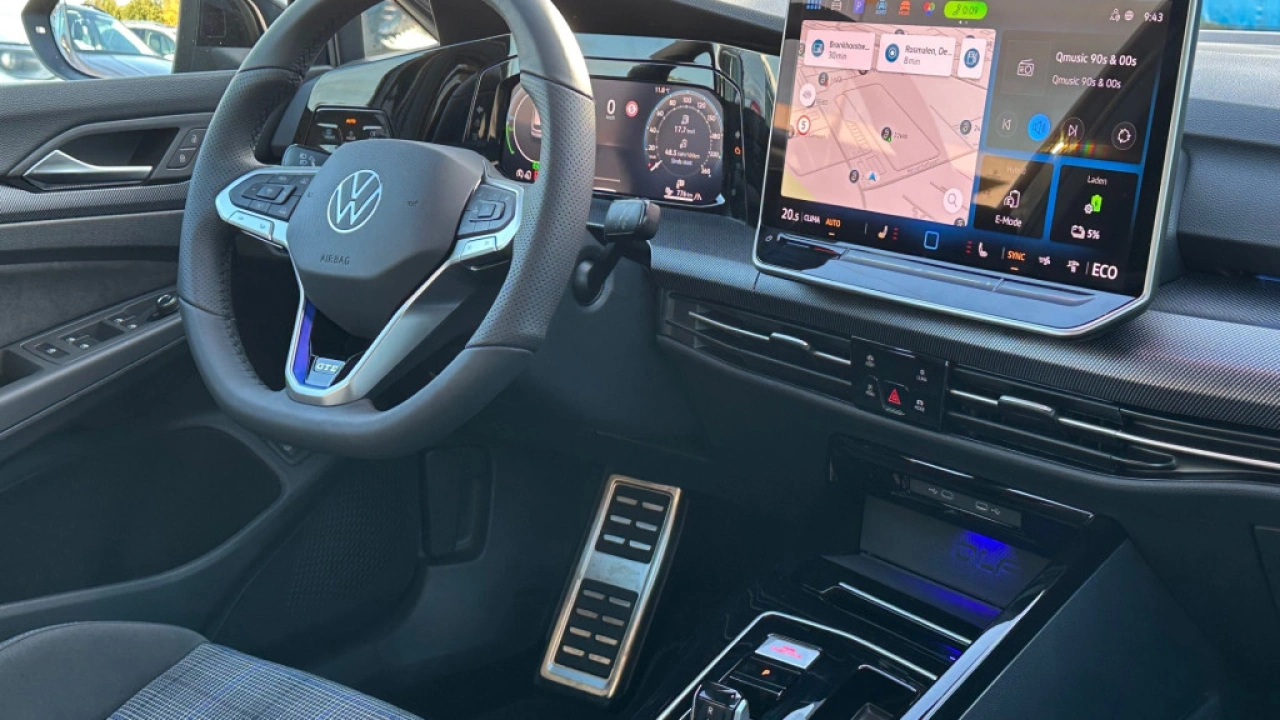Volkswagen Golf GTE 1.5 eHybrid 272pk DSG Black Style| Matrix | Head Up | 18