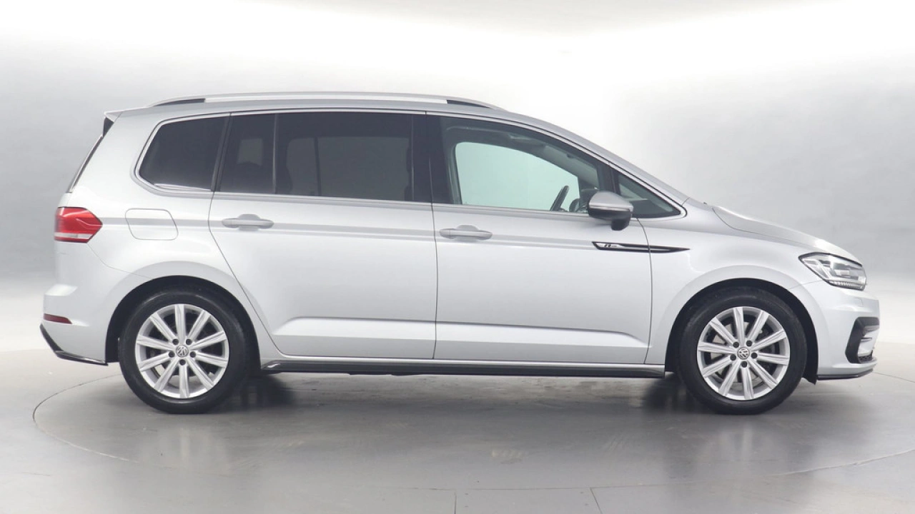 Volkswagen Touran 1.4 TSI 150pk Highline Business R / 7 persoons DSG
