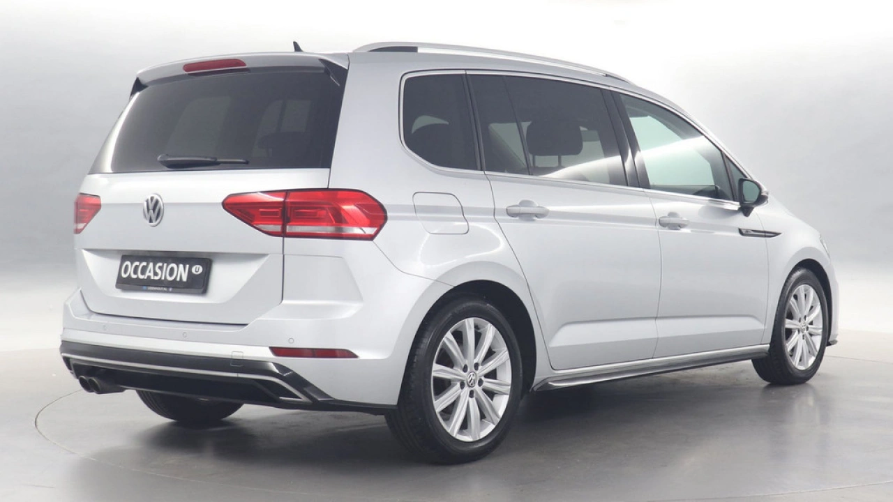 Volkswagen Touran 1.4 TSI 150pk Highline Business R / 7 persoons DSG