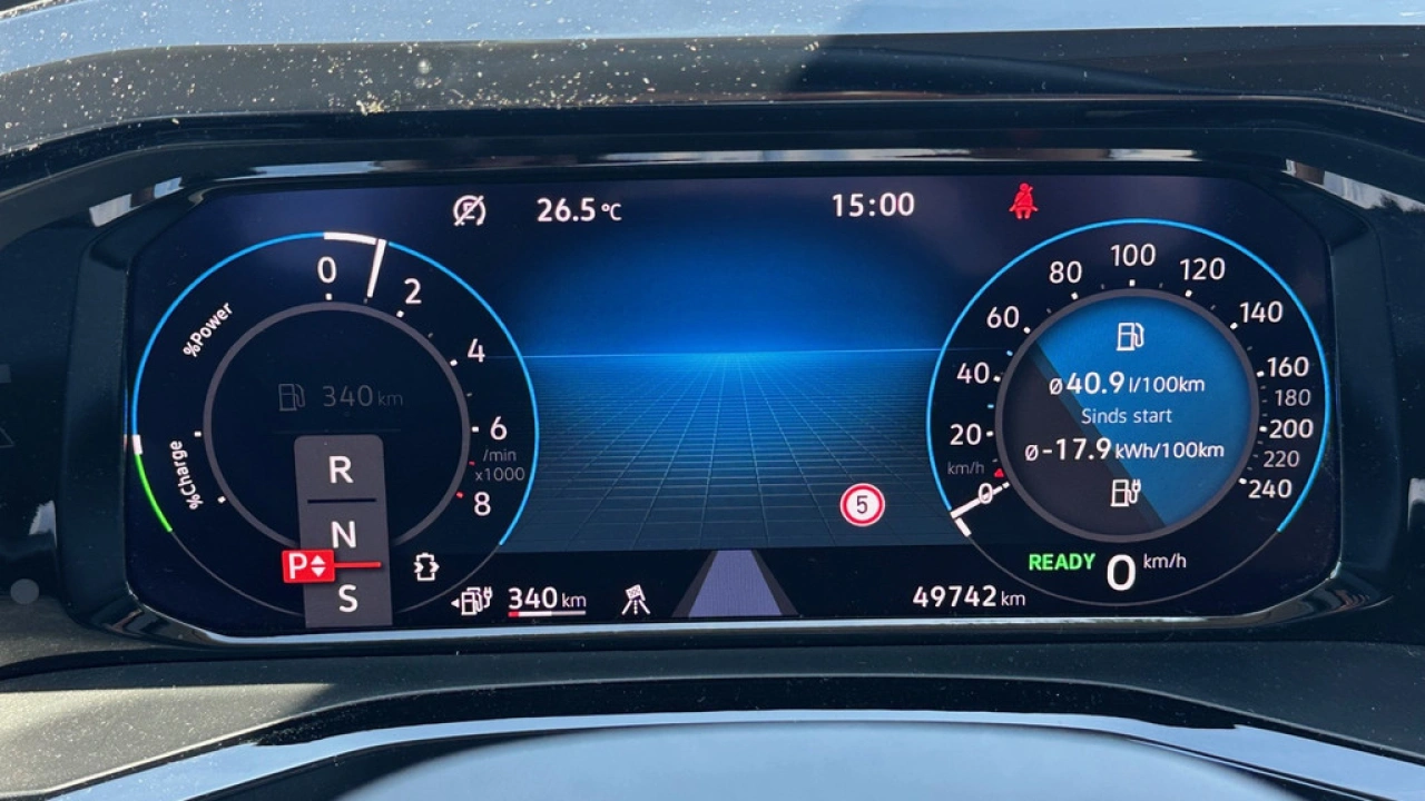 Volkswagen Multivan 1.4 eHybrid 218pk DSG Energetic L2H1 Leder Panoramadak