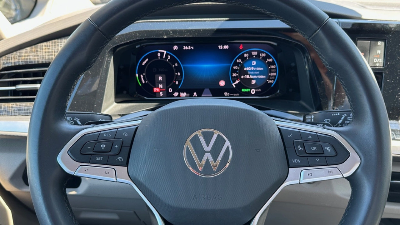 Volkswagen Multivan 1.4 eHybrid 218pk DSG Energetic L2H1 Leder Panoramadak