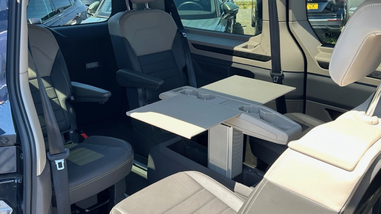 Volkswagen Multivan 1.4 eHybrid 218pk DSG Energetic L2H1 Leder Panoramadak
