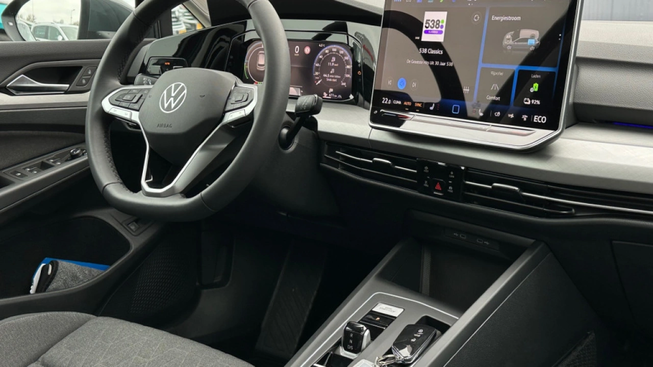 Volkswagen Golf 1.5 eHybrid 204pk DSG Life Edition