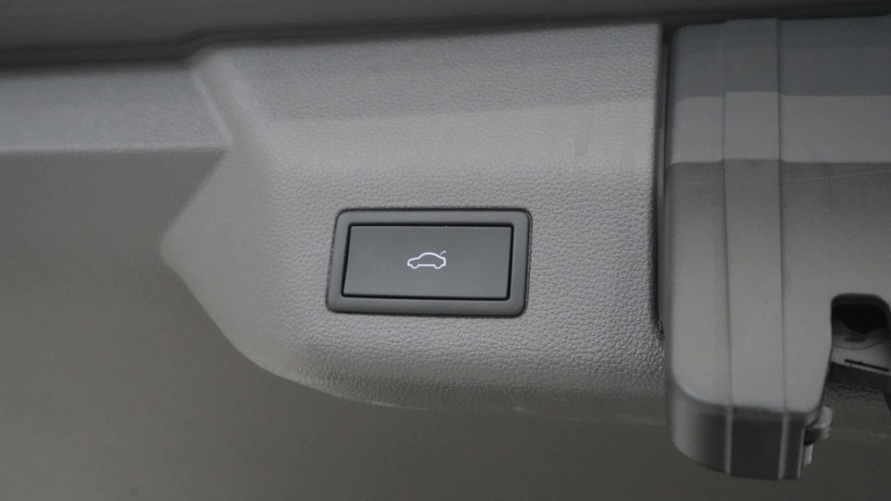Volkswagen Multivan 1.4 eHybrid 218pk L2H1 Style