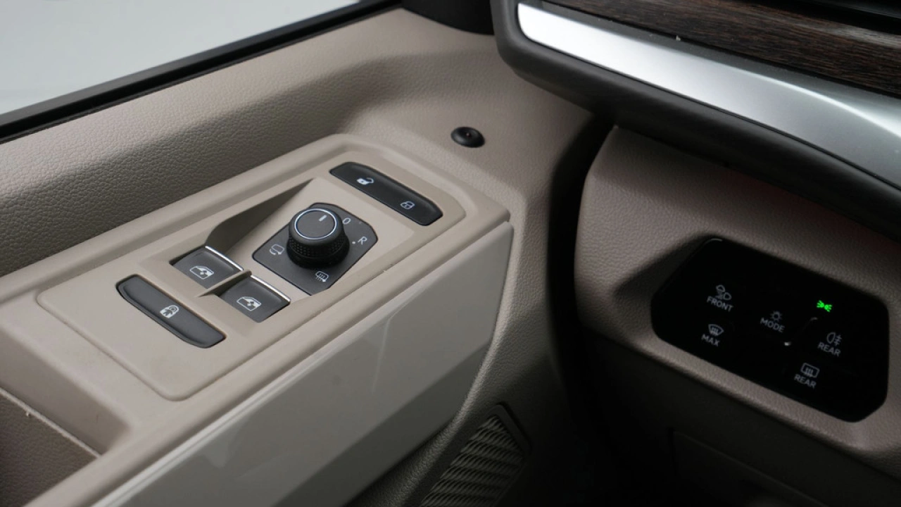 Volkswagen Multivan 1.4 eHybrid 218pk L2H1 Style