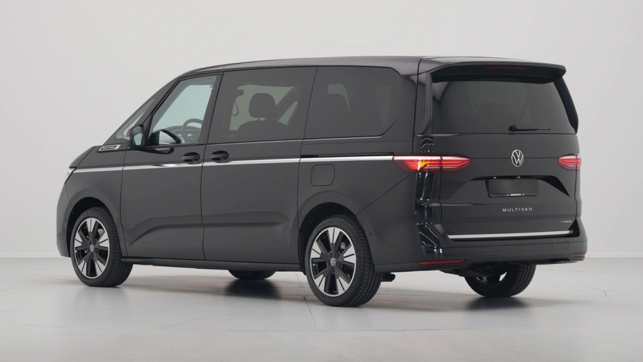 Volkswagen Multivan 1.4 eHybrid 218pk L2H1 Style
