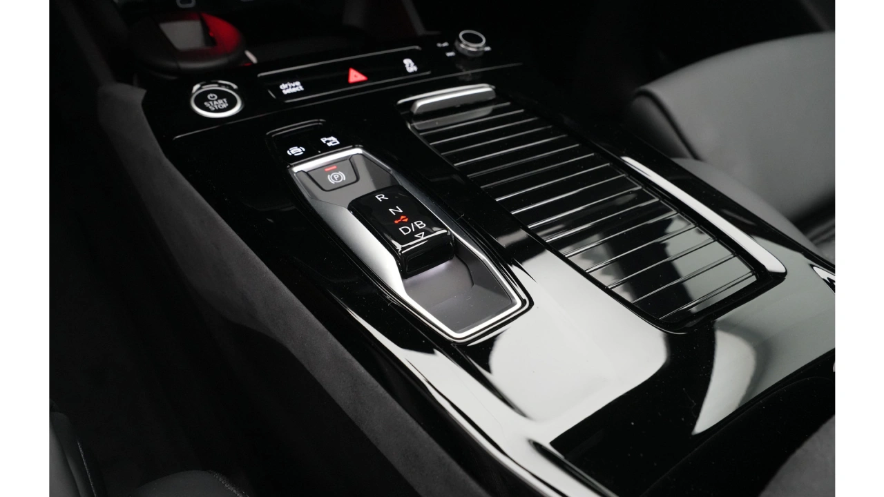 Audi Q6 Sportback e-tron S edition