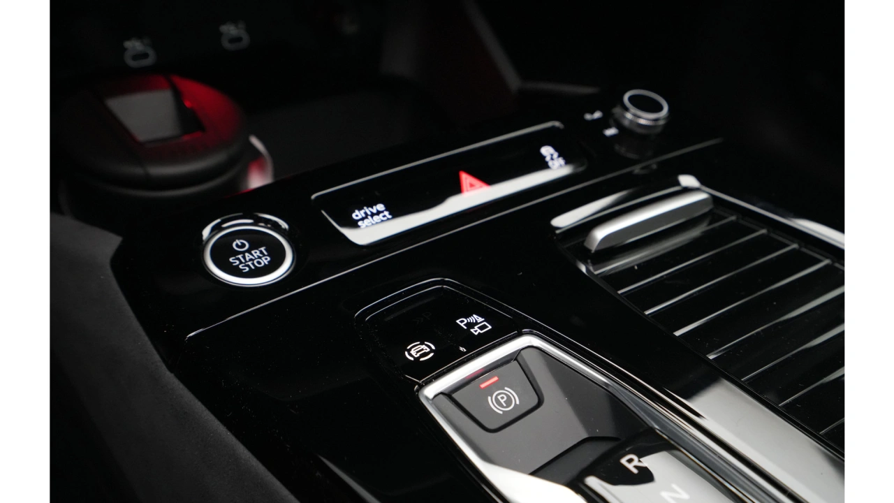 Audi Q6 Sportback e-tron S edition