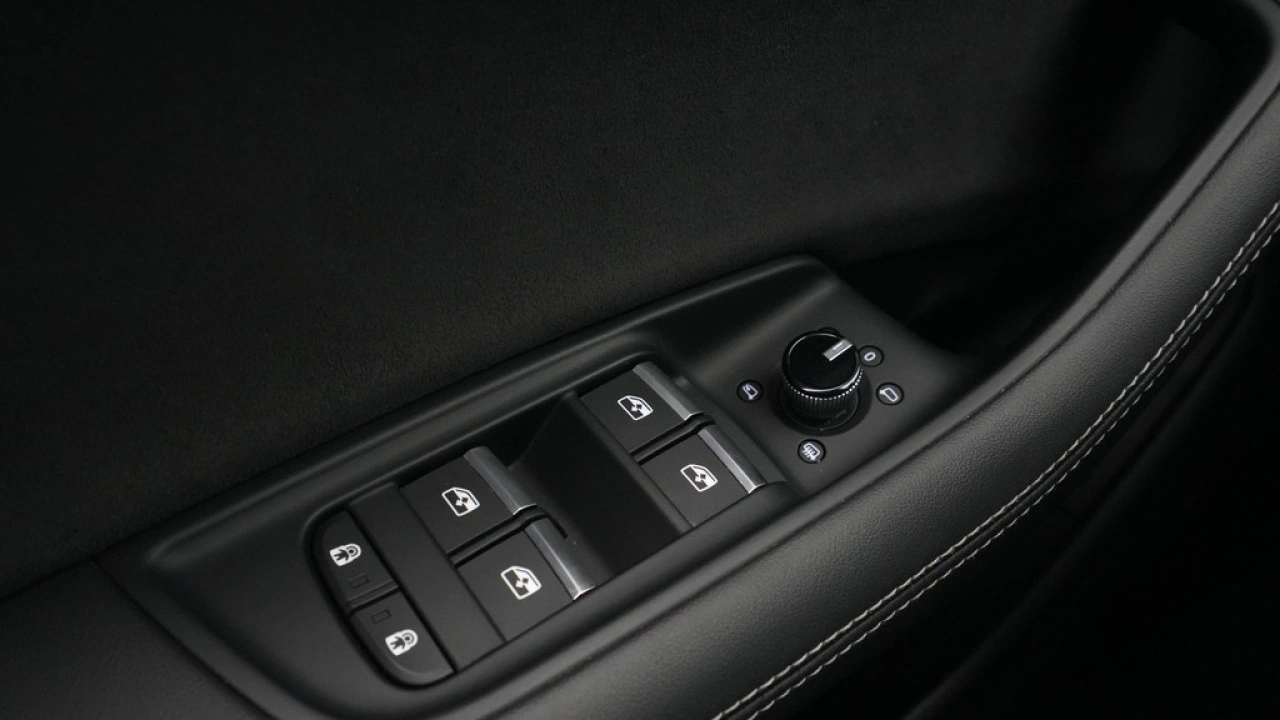 Audi Q8 55 TFSI e 380pk quattro Pro Line S-Line