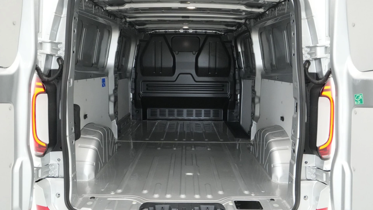 VW Bedrijfswagens Transporter 2.0 TDI 125kW 170PK L2H1 Bulli AUT