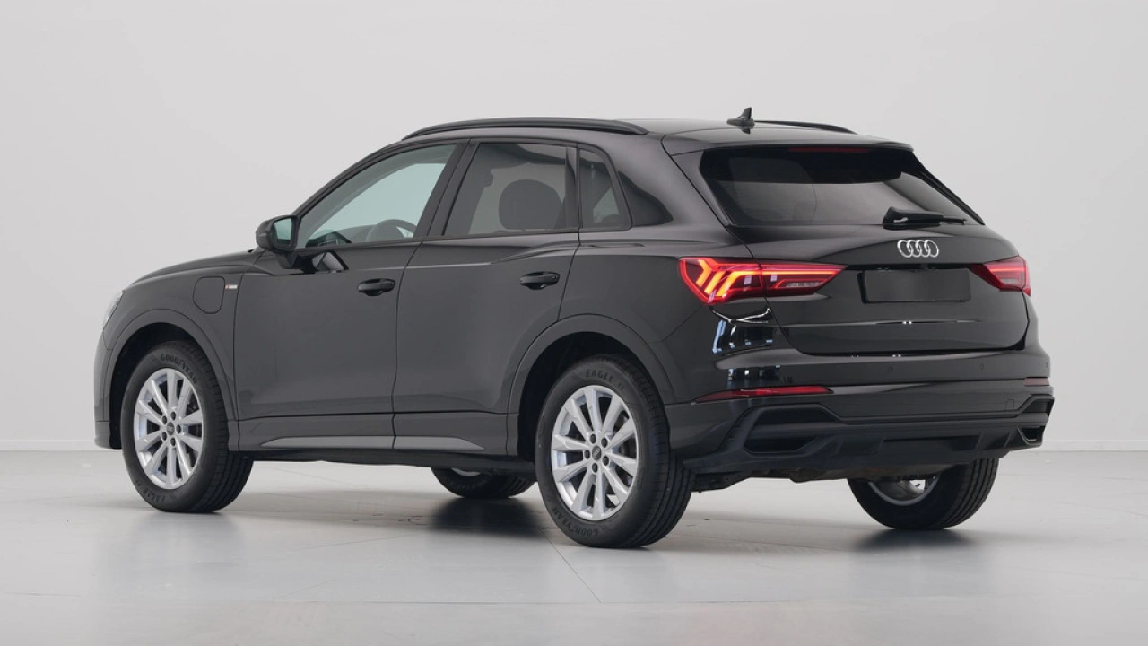 Audi Q3 45 TFSI e 245 pk S line edition
