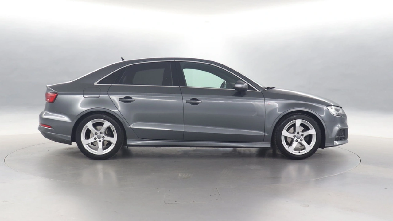 Audi A3 Limousine 35 TFSI 150pk CoD Sport S Line Edition S-Tronic