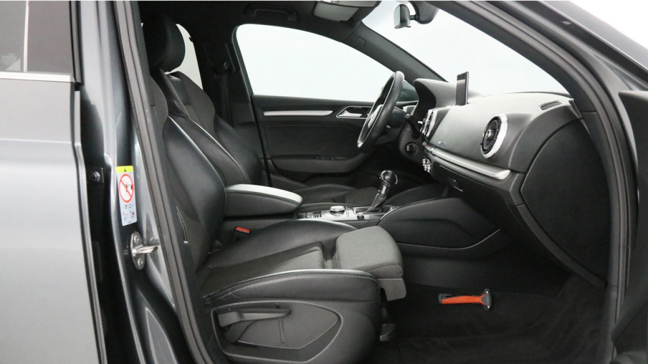 Audi A3 Limousine 35 TFSI 150pk CoD Sport S Line Edition S-Tronic
