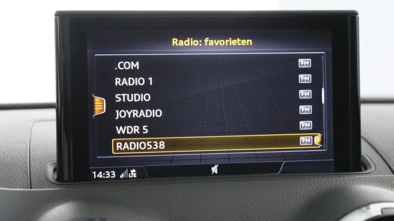 Audi A3 Limousine 35 TFSI 150pk CoD Sport S Line Edition S-Tronic