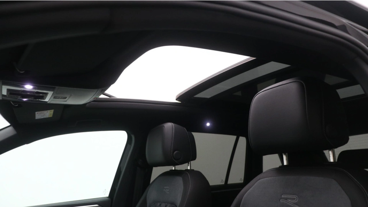 Volkswagen Tiguan 1.4 TSI 245pk DSG eHybrid R-Line Black Style Panoramadak Navigatie