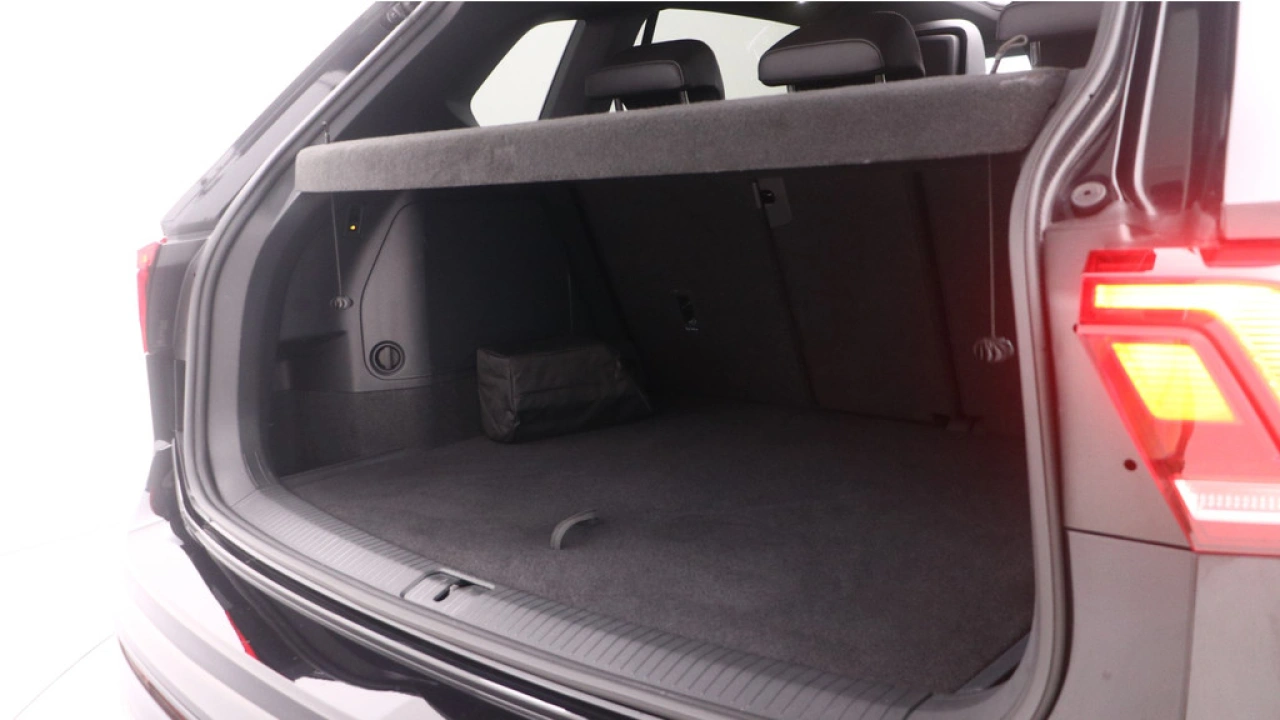 Volkswagen Tiguan 1.4 TSI 245pk DSG eHybrid R-Line Black Style Panoramadak Navigatie