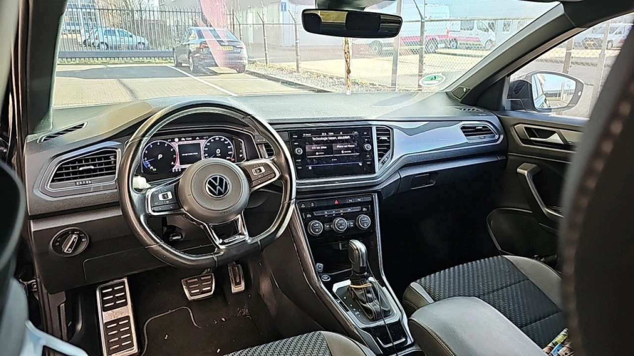 Volkswagen T-Roc 1.5 TSI Automaat Sport | Trekhaak | Elec. klep | 19