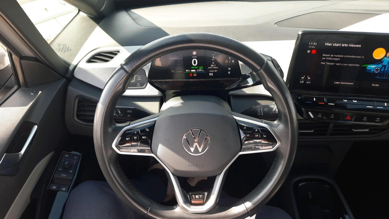 Volkswagen ID.3 First Plus 58 kWh | LED Matrix | 19