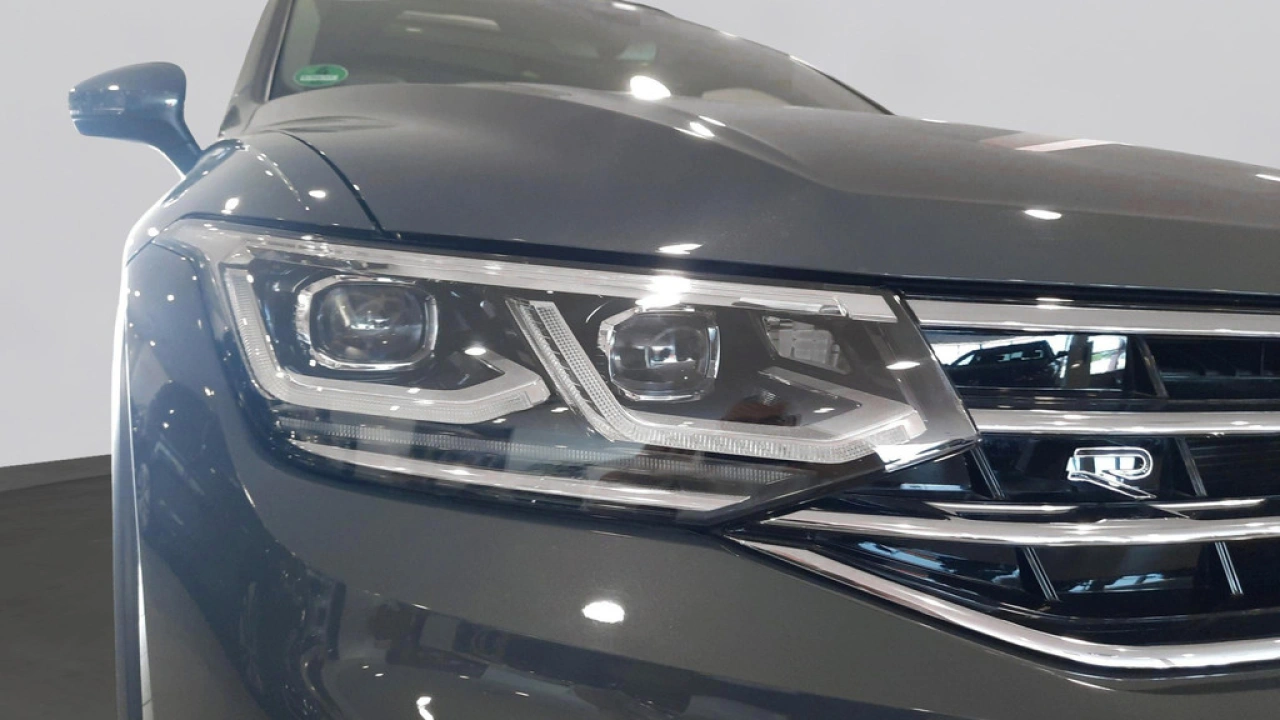 Volkswagen Tiguan 1.4 TSI eHybrid R-Line Business+ | Panoramadak |