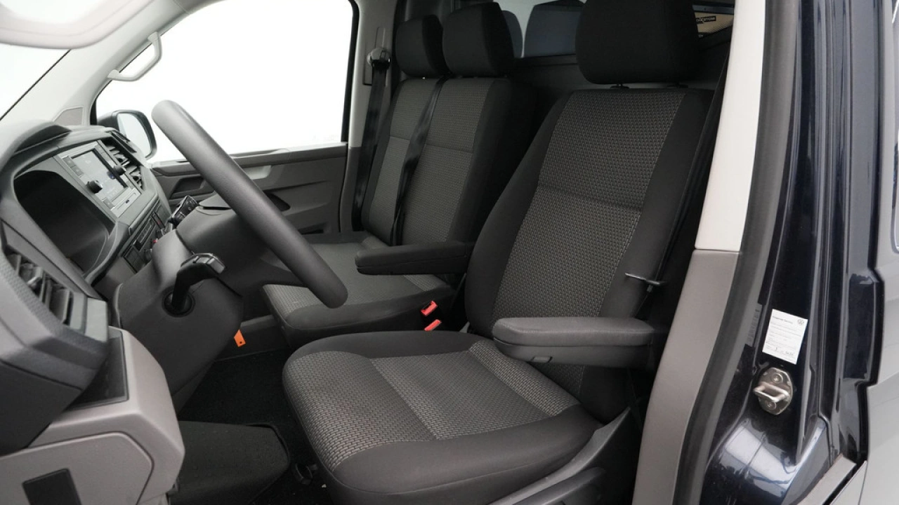 VW Bedrijfswagens Transporter 2.0 TDI 110pk L2H1 28 Comfortline