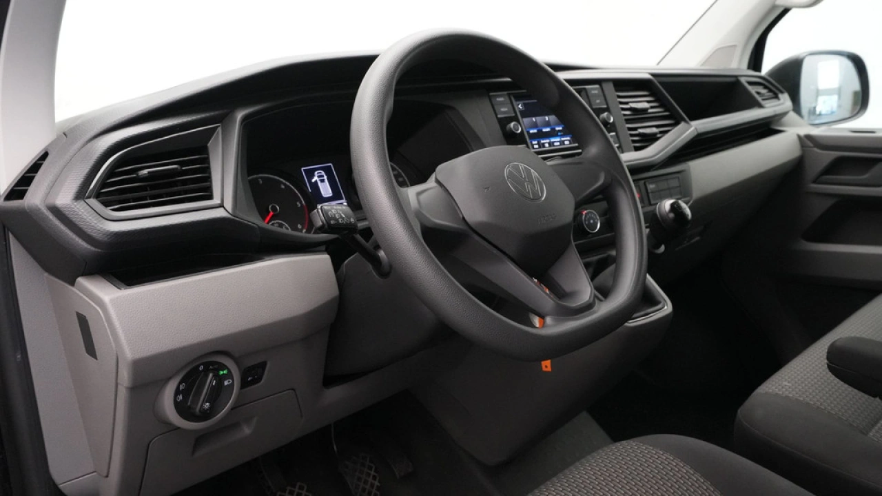 VW Bedrijfswagens Transporter 2.0 TDI 110pk L2H1 28 Comfortline
