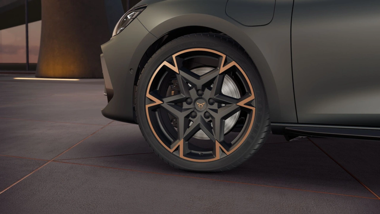 CUPRA Leon 1.5 TSI e-Hybrid 272 6DSG VZ Performance