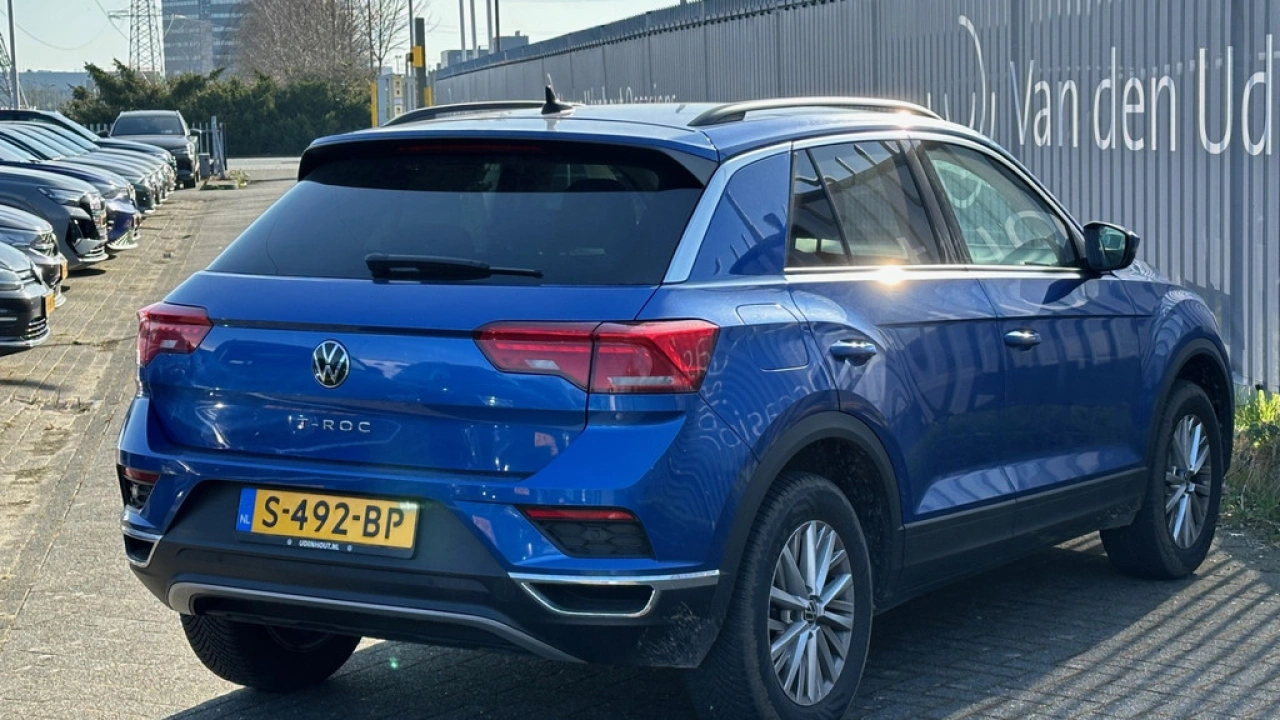 Volkswagen T-Roc 1.0 TSI 110pk Style Navigatie Clima