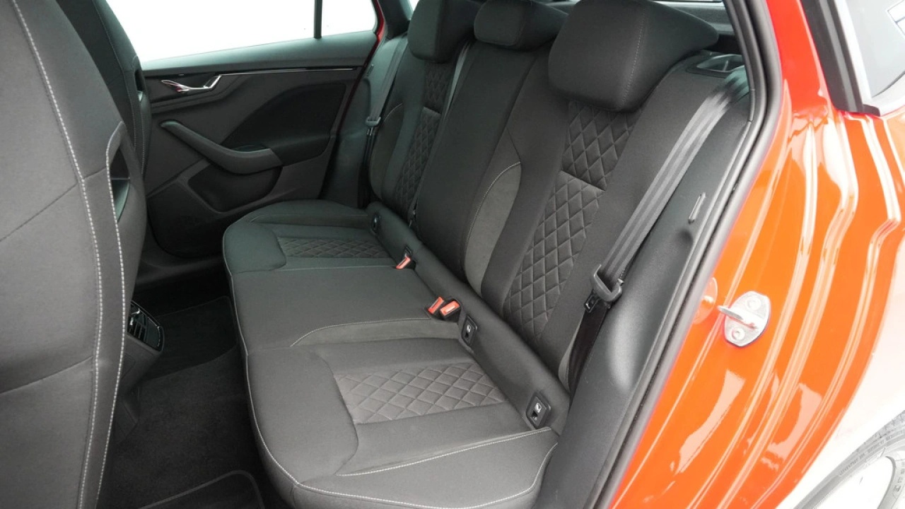 Škoda Kamiq 1.0 TSI 110pk DSG Sport Business