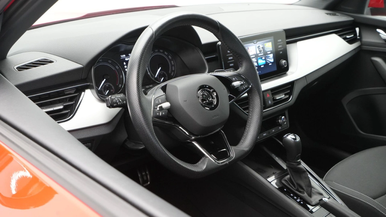 Škoda Kamiq 1.0 TSI 110pk DSG Sport Business